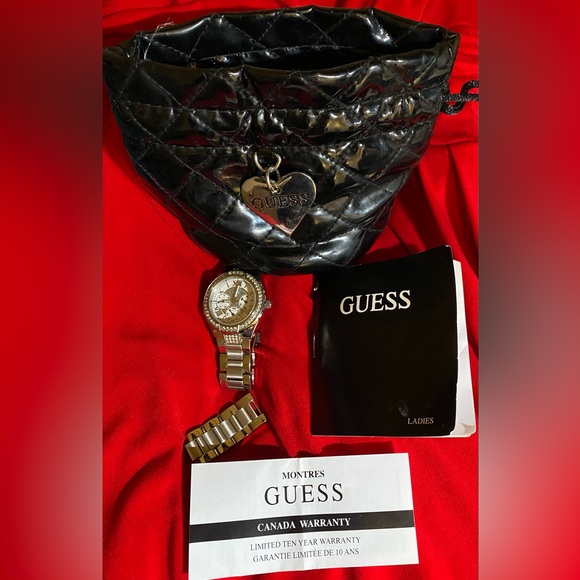 Ladies 36mm Viva Quartz Guess Watch - Picture 2 of 3